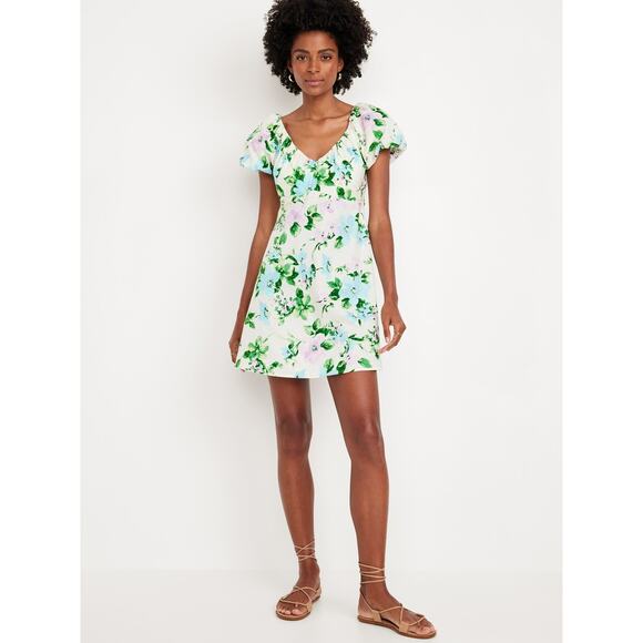 NWT Old Navy Pastel Floral Short Sleeve Smocked Mini Swing Dress Size Medium - Picture 1 of 9